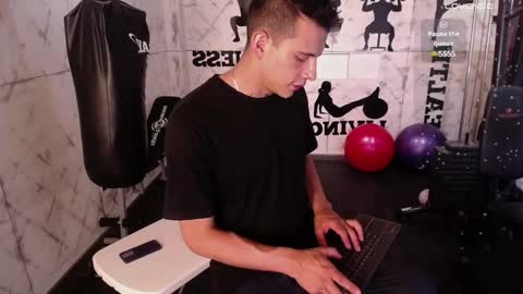 Dustin Sonne online show from 25, 1, 2025