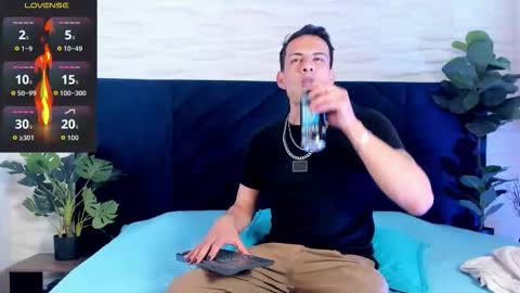 Dustin Sonne online show from 21, 10, 2025