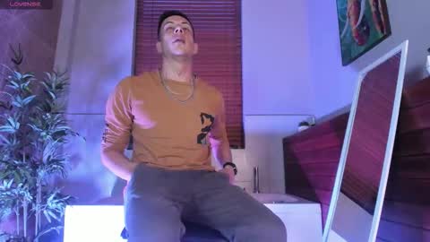 Dustin Sonne online show from 29, 10, 2025