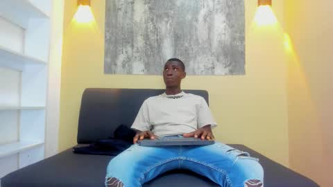 Snapshot of dustin_tayson chatting on 15, 12, 2025 DUSTIN online show from 15, 12, 2025