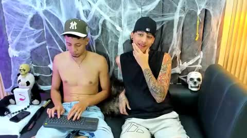 Snapshot of dustinandjordan chatting on 18, 10, 2025 dustinandjordan online show from 18, 10, 2025