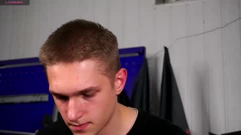 Dustyn online show from 1, 11, 2025