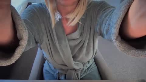 Ambertje040 online show from 5, 3, 2025