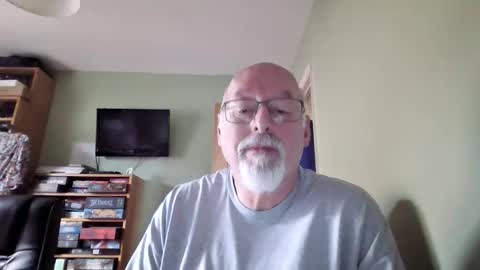 Snapshot of dutchunclejohn chatting on 19, 5, 2026 DutchUncleJohn online show from 19, 5, 2026