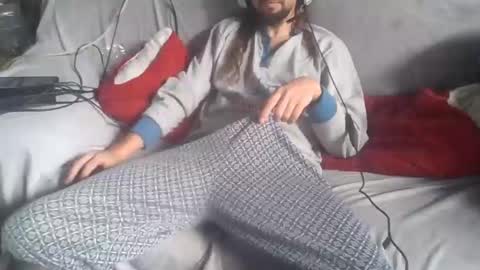 Snapshot of dv3nd3 chatting on 13, 11, 2025 dv3nd3 online show from 13, 11, 2025