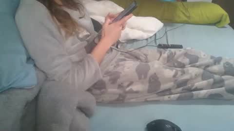 Snapshot of dv3nd3 chatting on 6, 2, 2026 dv3nd3 online show from 6, 2, 2026