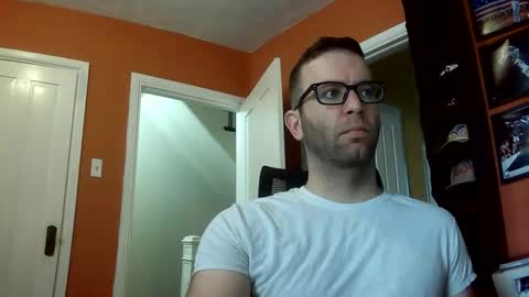 Snapshot of dweav240 chatting on 26, 5, 2026 dweav240 online show from 26, 5, 2026
