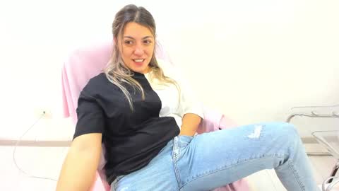 Snapshot of dyanakaylin chatting on 2, 12, 2024 dayana online show from 2, 12, 2024