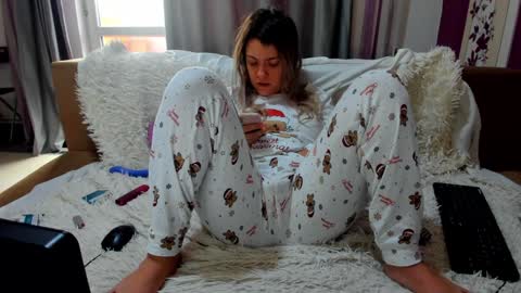 Snapshot of dyanakaylin chatting on 12, 1, 2025 dayana online show from 12, 1, 2025