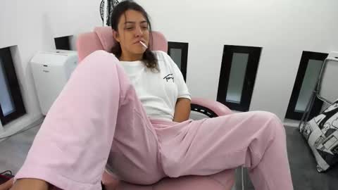 Snapshot of dyanakaylin chatting on 12, 9, 2025 dayana online show from 12, 9, 2025
