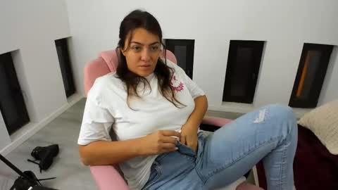Snapshot of dyanakaylin chatting on 6, 10, 2025 dayana online show from 6, 10, 2025