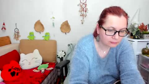 Snapshot of dyannelovee chatting on 7, 3, 2025 Dyanne online show from 7, 3, 2025