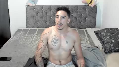 Bryan model independient online show from 6, 12, 2024