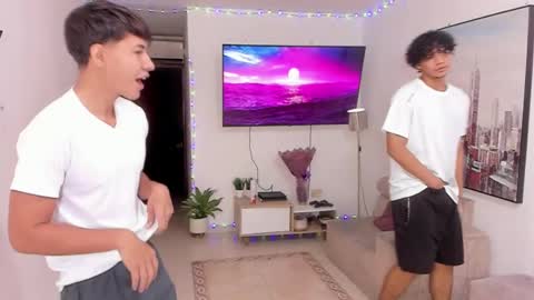 Snapshot of dylanbisex_hot chatting on 12, 12, 2024 Mod Dylan Lilith Alan and Drake online show from 12, 12, 2024