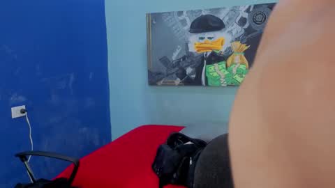 Snapshot of dylanguss chatting on 23, 11, 2025 dylanguss online show from 23, 11, 2025