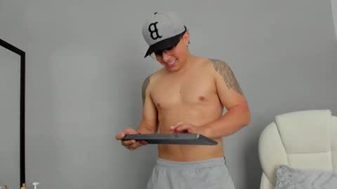   online show from 10, 3, 2025