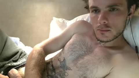 Snapshot of dylp400 chatting on 22, 2, 2025 dylp400 online show from 22, 2, 2025