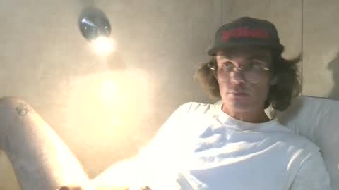 Snapshot of dylp400 chatting on 10, 9, 2025 dylp400 online show from 10, 9, 2025