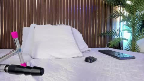 Call me Sofia online show from 15, 4, 2026