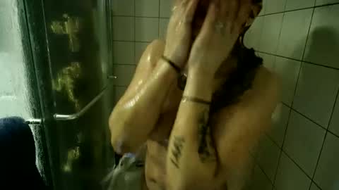 Snapshot of eandj8786 chatting on 7, 1, 2025 Kryztal Klear Jaxx online show from 7, 1, 2025