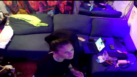 Snapshot of eandj8786 chatting on 11, 1, 2025 Kryztal Klear Jaxx online show from 11, 1, 2025