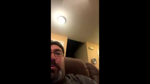 Snapshot of earl3232 chatting on 26, 11, 2025 earl3232 online show from 26, 11, 2025