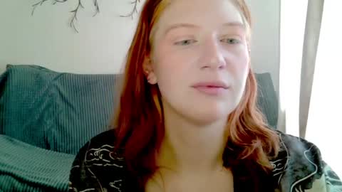 Lily online show from 28, 4, 2026