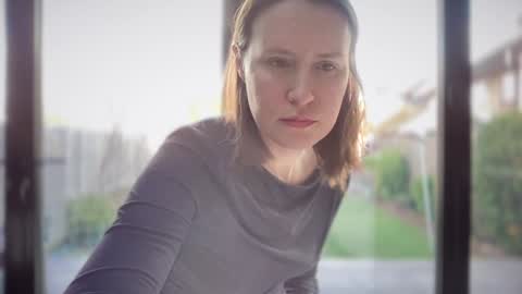 Nadia Ferreira  online show from 6, 2, 2025