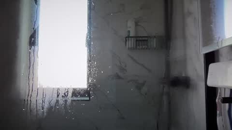 Nadia Ferreira  online show from 4, 3, 2025