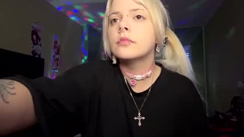 Snapshot of ebonidorset chatting on 10, 7, 2026 Luna online show from 10, 7, 2026