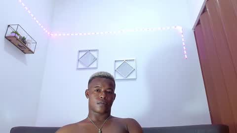 Chris Palaz  online show from 28, 12, 2024