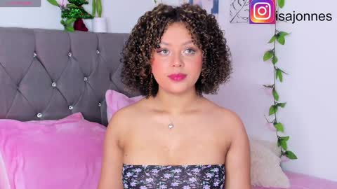 Snapshot of ebony_curly2 chatting on 5, 1, 2025 isa online show from 5, 1, 2025