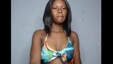 Snapshot of ebony_dark_melaninqueen chatting on 17, 9, 2025 vicky online show from 17, 9, 2025
