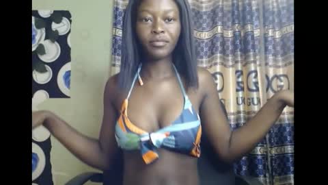 Snapshot of ebony_dark_melaninqueen chatting on 29, 9, 2025 vicky online show from 29, 9, 2025