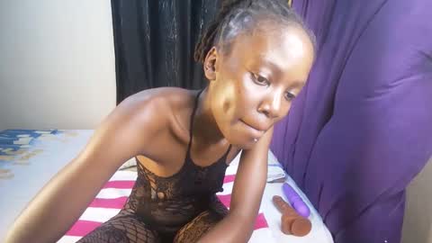 Snapshot of ebony_desire1 chatting on 19, 5, 2026 Desire online show from 19, 5, 2026