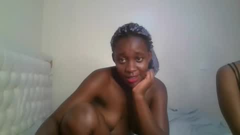 Snapshot of ebony_doll11 chatting on 14, 11, 2025 melons online show from 14, 11, 2025