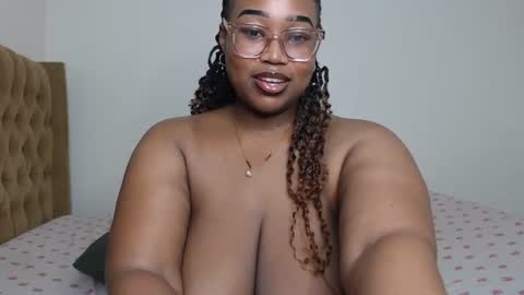 Snapshot of ebony_doll5 chatting on 24, 7, 2026 ebony_doll5 online show from 24, 7, 2026