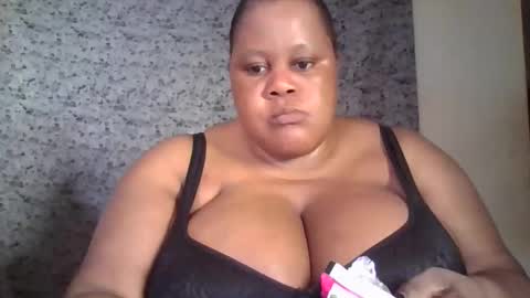 ebony_magixs online show from 19, 9, 2025