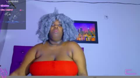 Snapshot of ebony_neighbormoans chatting on 8, 7, 2026 LINA online show from 8, 7, 2026