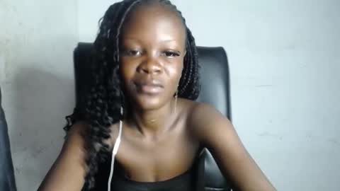 Snapshot of ebony_petitegirl chatting on 23, 3, 2026 Lilly online show from 23, 3, 2026