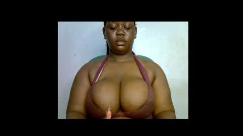 Snapshot of ebony_plumx12 chatting on 13, 4, 2026 Prisy online show from 13, 4, 2026