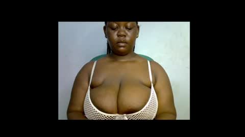 Snapshot of ebony_plumx12 chatting on 14, 4, 2026 Prisy online show from 14, 4, 2026