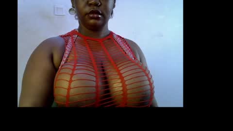 Snapshot of ebony_plumx12 chatting on 30, 4, 2026 Prisy online show from 30, 4, 2026