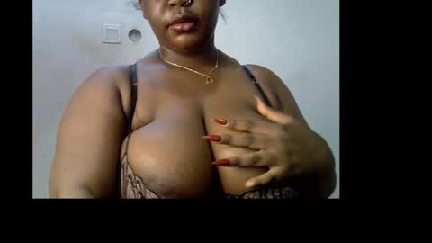 Snapshot of ebony_plumx12 chatting on 15, 5, 2026 Prisy online show from 15, 5, 2026
