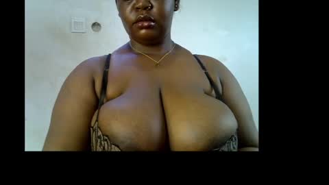 Snapshot of ebony_plumx12 chatting on 16, 5, 2026 Prisy online show from 16, 5, 2026