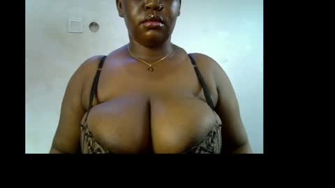 Snapshot of ebony_plumx12 chatting on 16, 5, 2026 Prisy online show from 16, 5, 2026