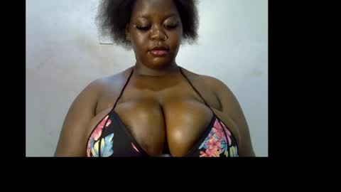 Snapshot of ebony_plumx12 chatting on 22, 5, 2026 Prisy online show from 22, 5, 2026