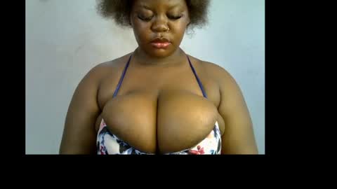 Snapshot of ebony_plumx12 chatting on 24, 5, 2026 Prisy online show from 24, 5, 2026
