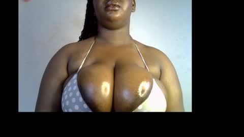 Snapshot of ebony_plumx12 chatting on 27, 5, 2026 Prisy online show from 27, 5, 2026