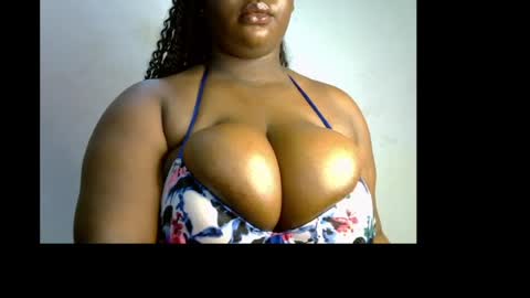 Snapshot of ebony_plumx12 chatting on 28, 5, 2026 Prisy online show from 28, 5, 2026